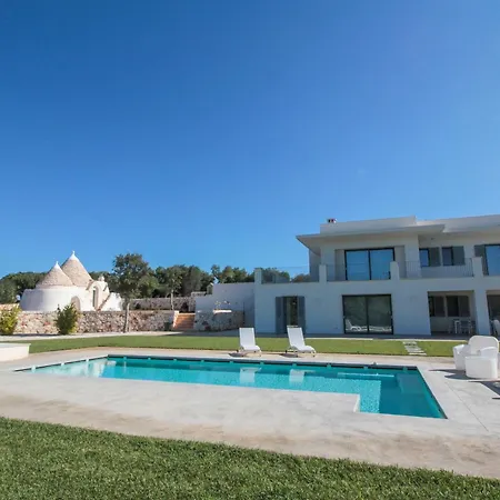 Trullo White Moon Ostuni